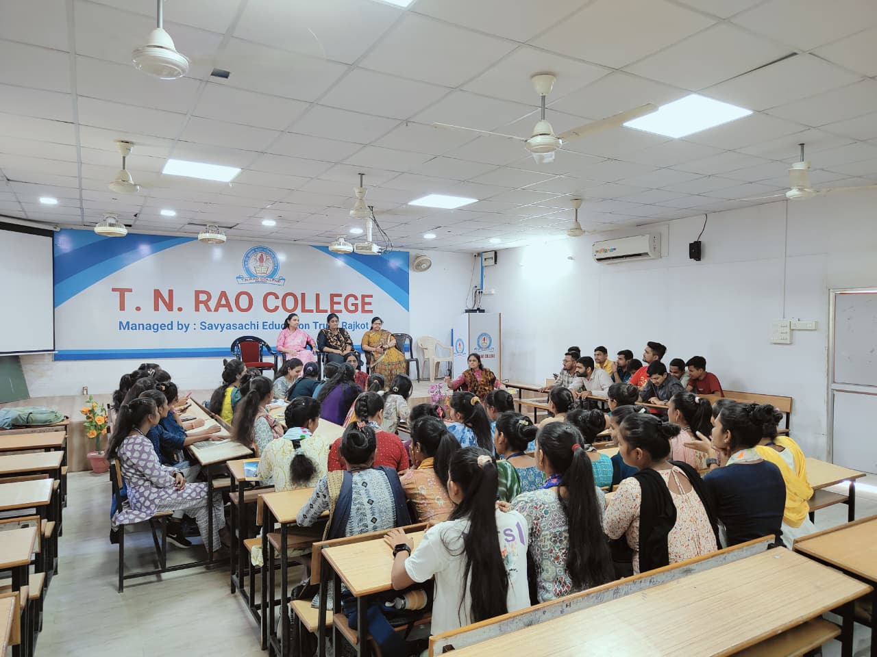 Aapna Lagan geeto by students