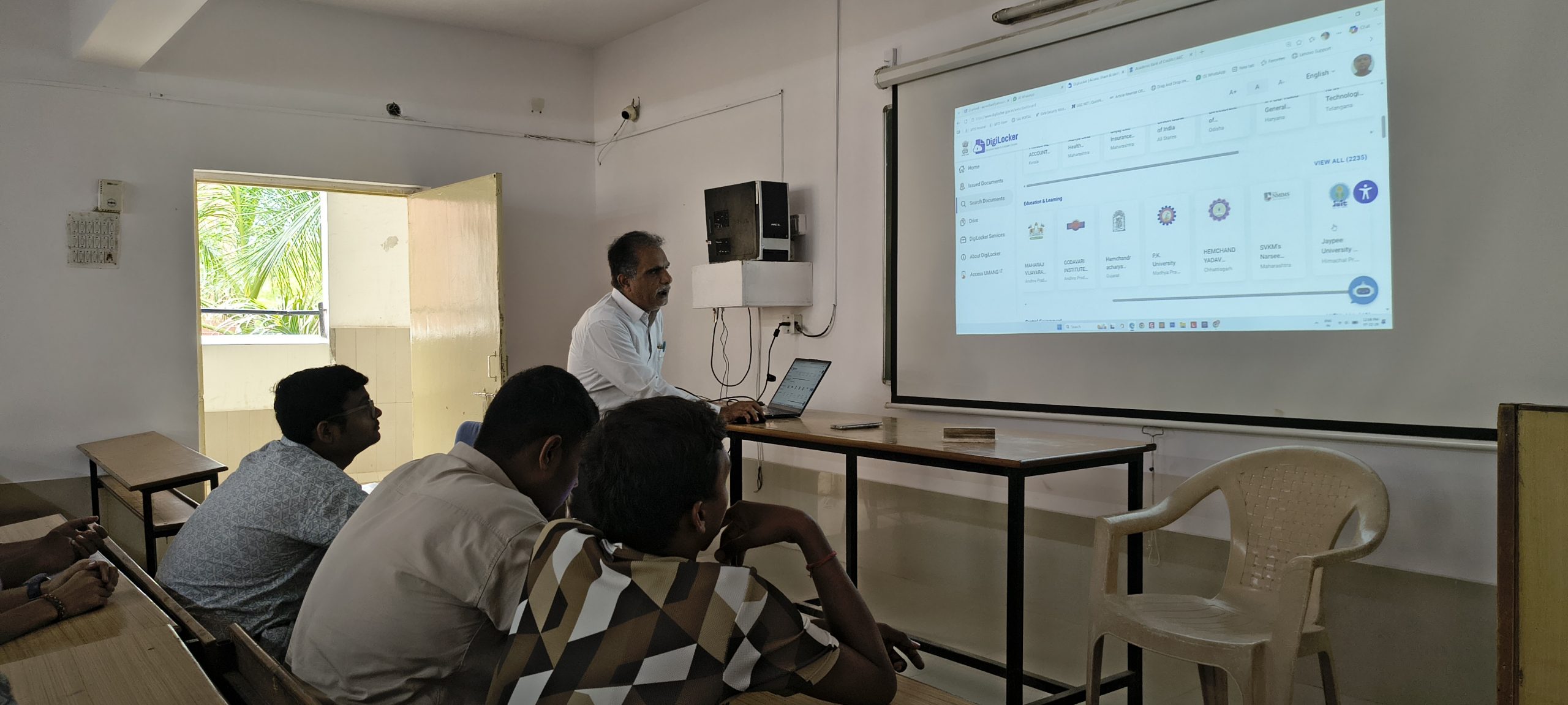 Digital Readiness – DigiLocker Digital Literacy Session